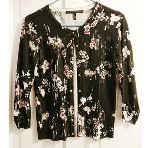 Gorgeous floral White House Black Market cardigan